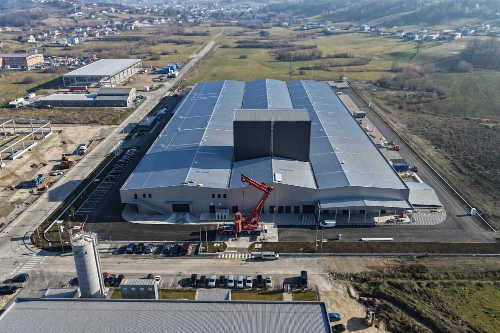 Cazin dobio industrijskog giganta: Fabrika radi punom snagom i ...